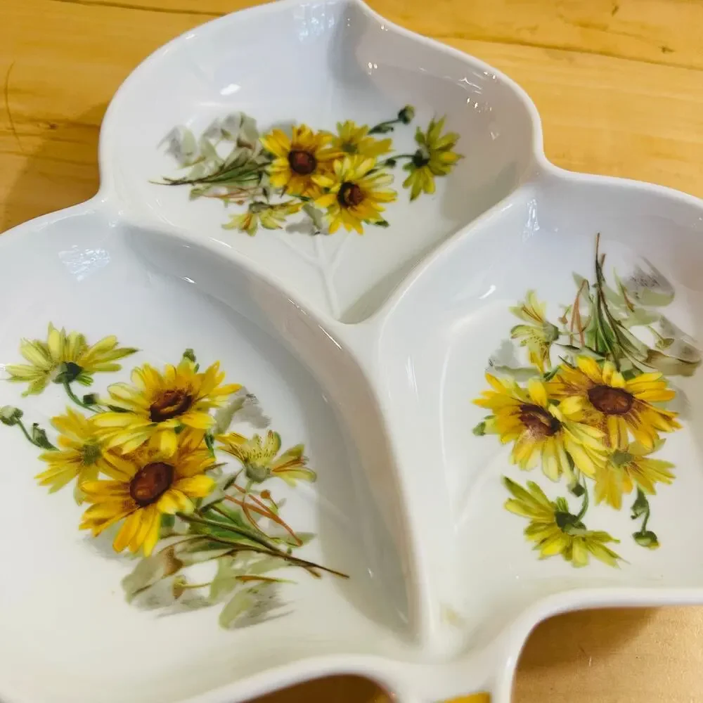 Vtg Bavaria Nappy BonBon Dish Yellow Daisy Flower Germany Nut Candy Catch-All